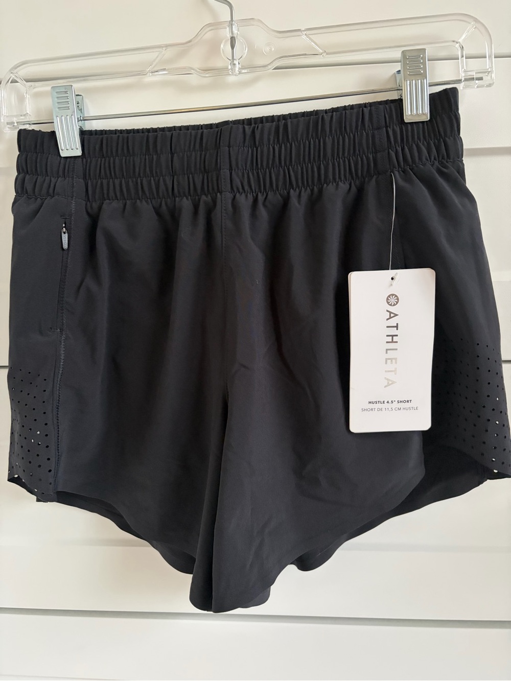Athleta Hustle 4.5 inch shorts - Picture 2 of 4